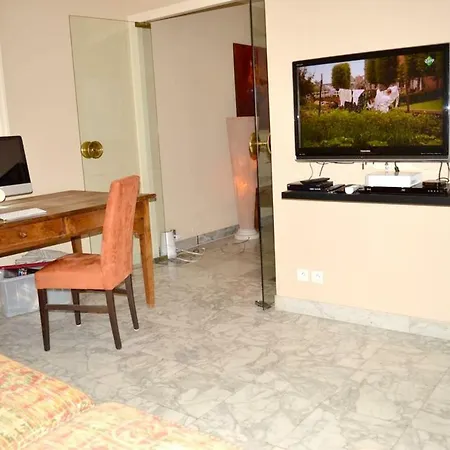 Avenue Chantecler Villa *